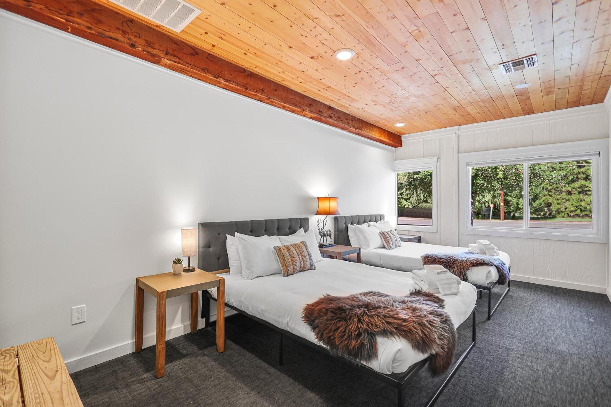 McCloud Shasta View Lodge מראה חיצוני תמונה