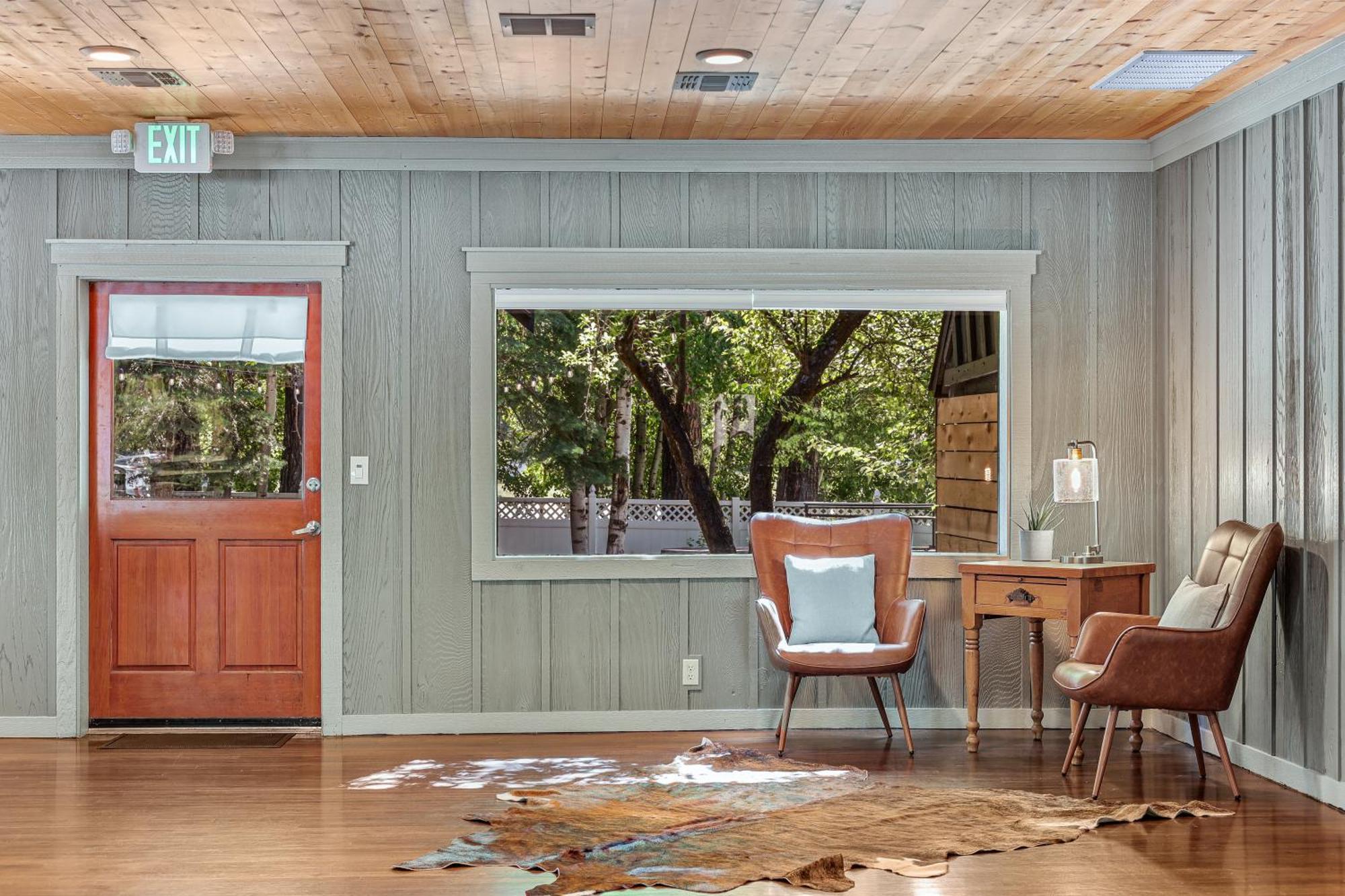 McCloud Shasta View Lodge מראה חיצוני תמונה