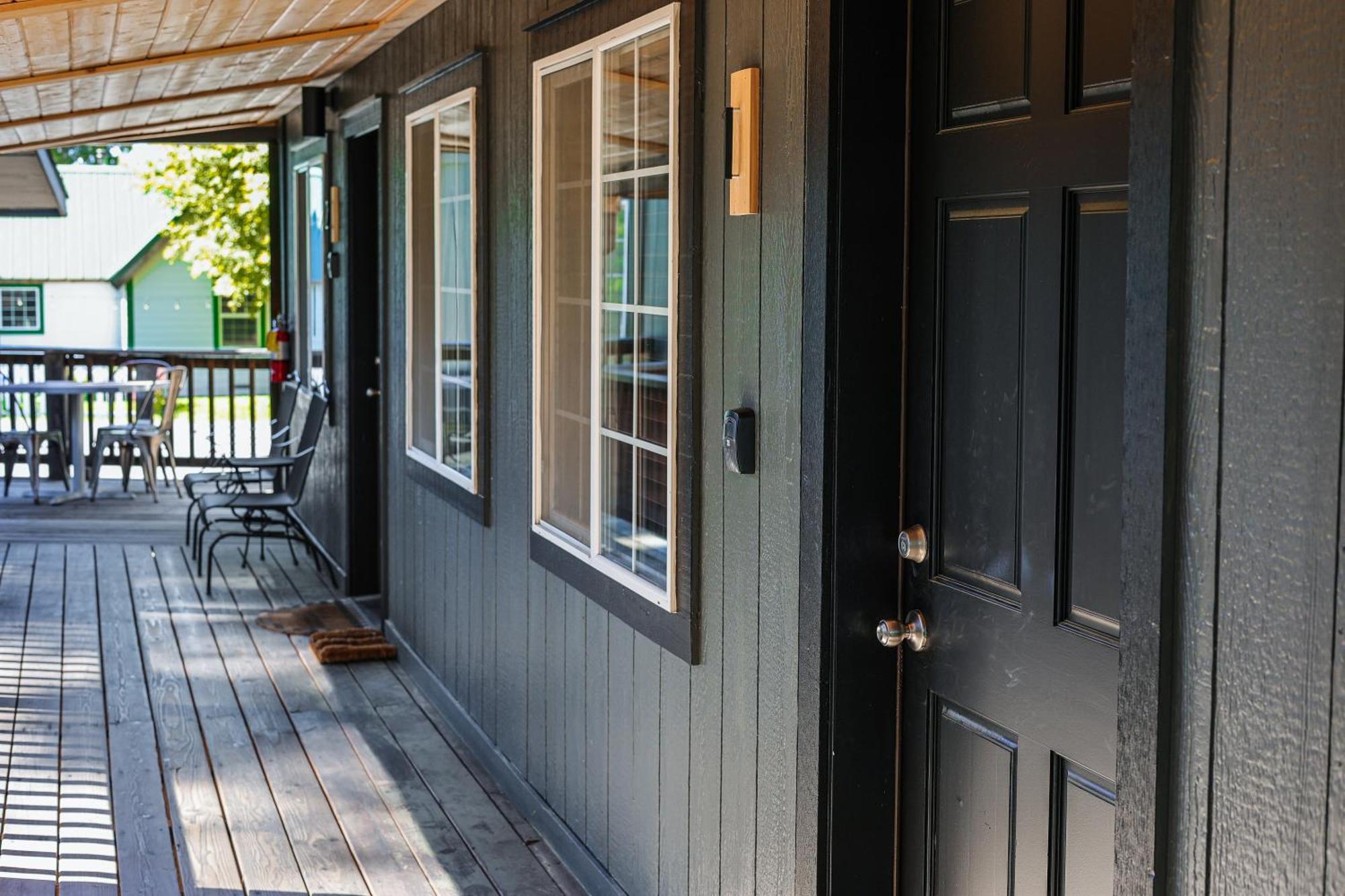 McCloud Shasta View Lodge מראה חיצוני תמונה