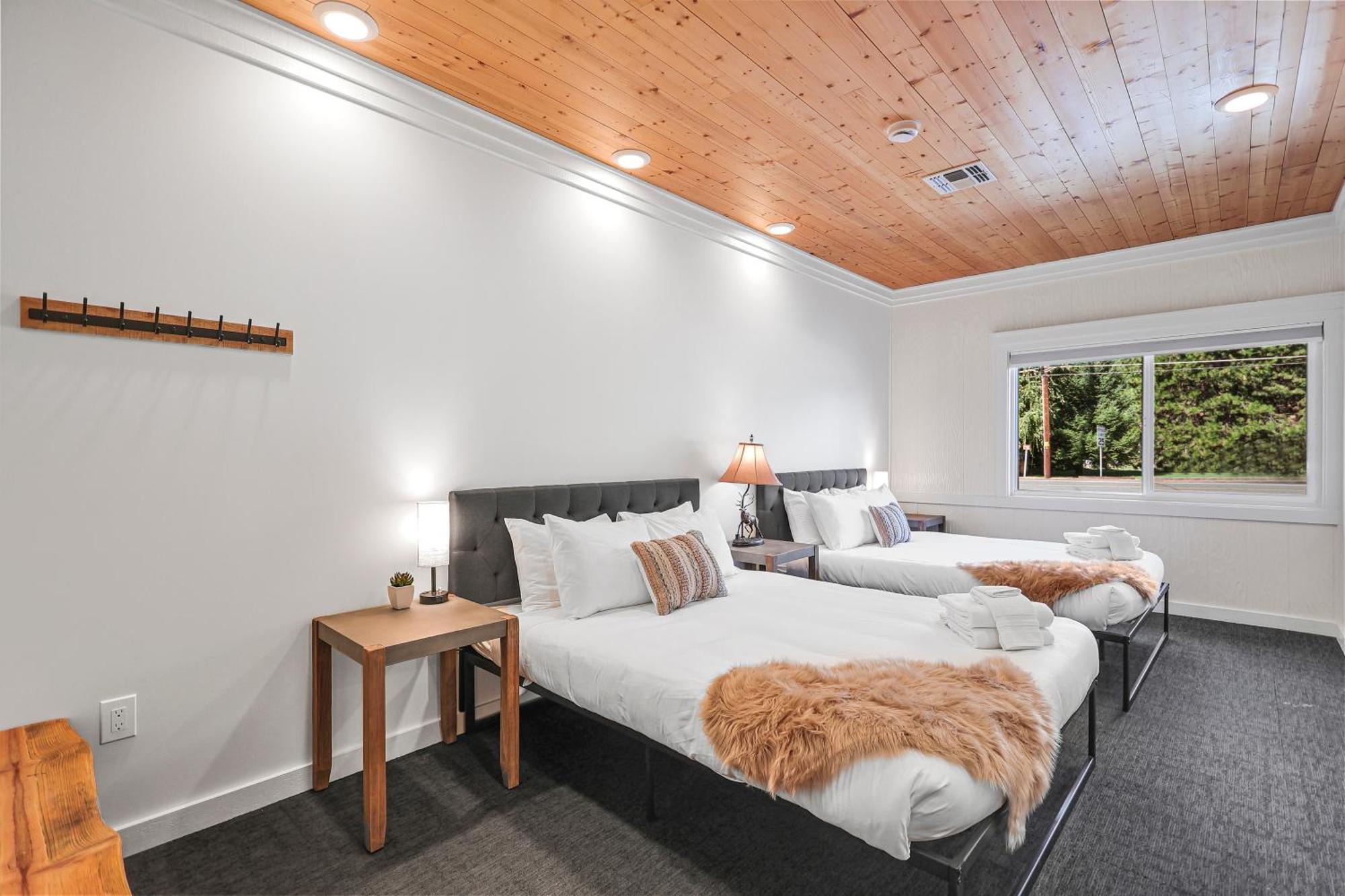 McCloud Shasta View Lodge מראה חיצוני תמונה