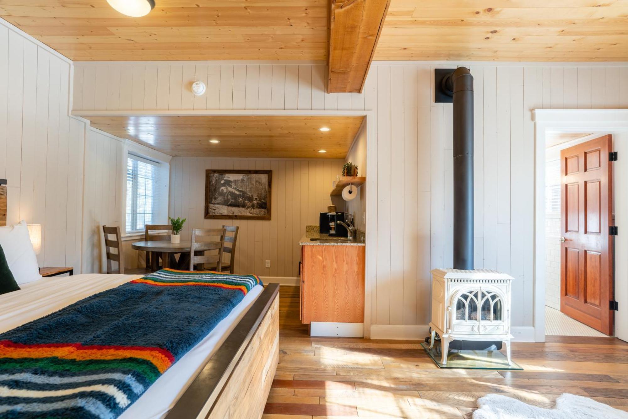 McCloud Shasta View Lodge מראה חיצוני תמונה