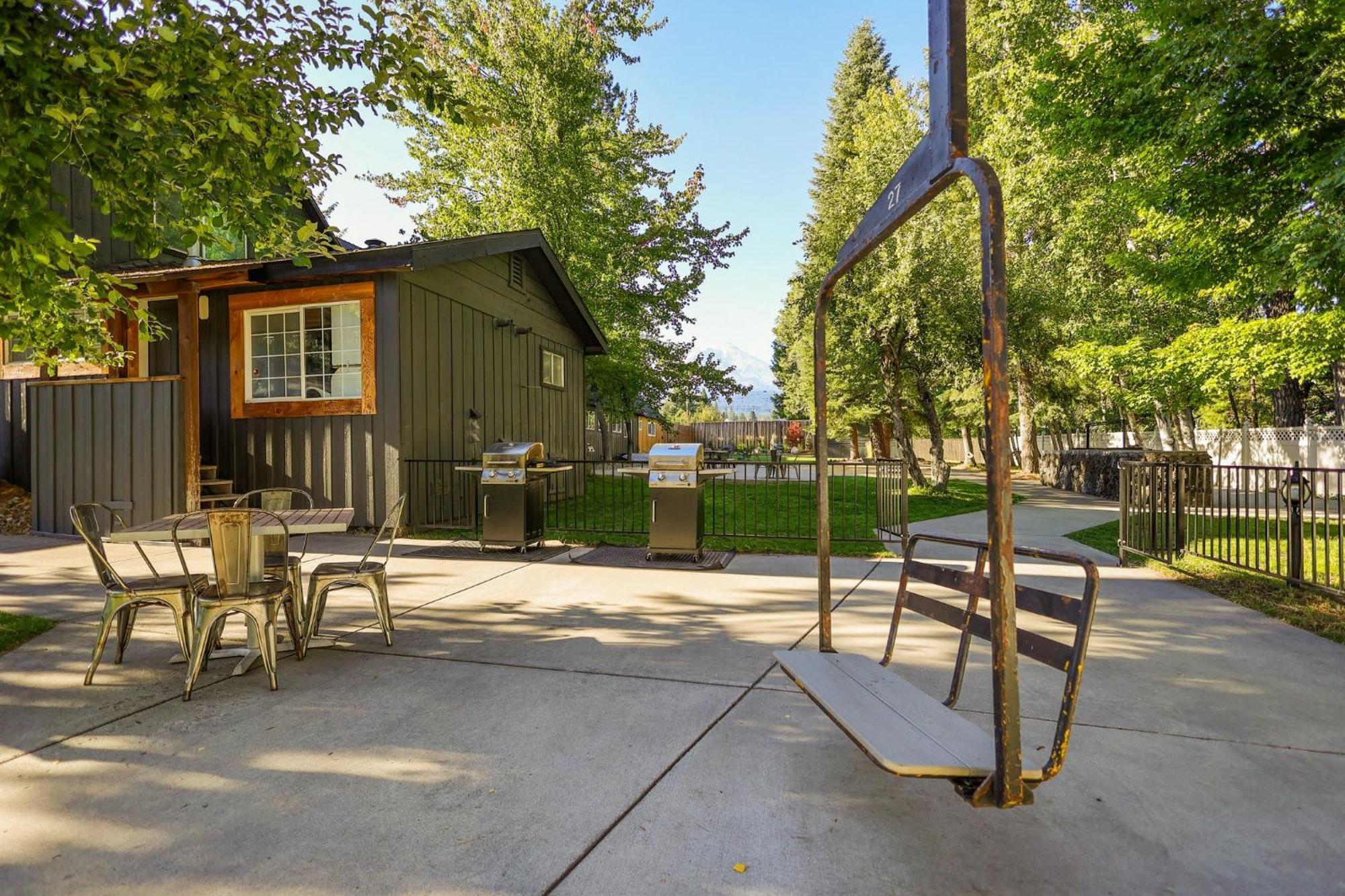 McCloud Shasta View Lodge מראה חיצוני תמונה